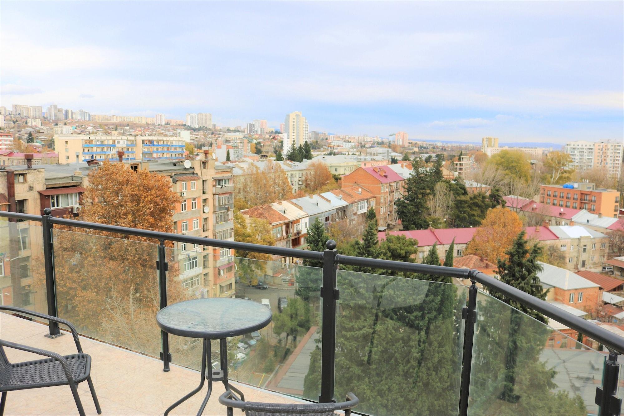 טביליסי L Plaza Hotel מראה חיצוני תמונה