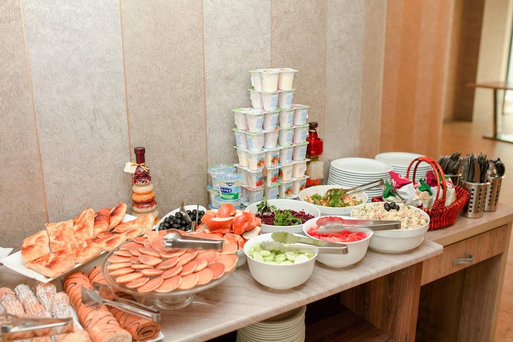 טביליסי L Plaza Hotel מראה חיצוני תמונה