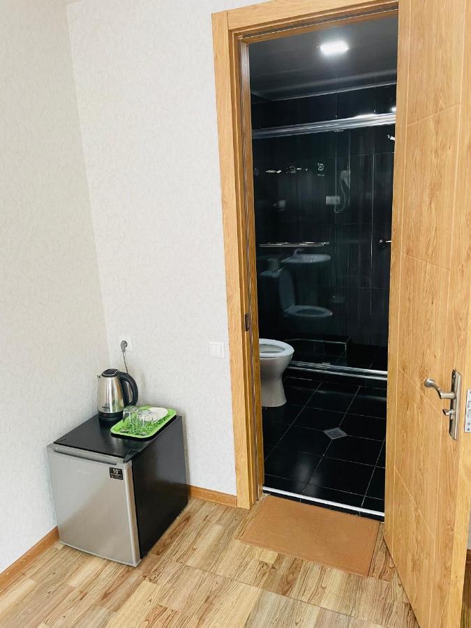 טביליסי L Plaza Hotel מראה חיצוני תמונה