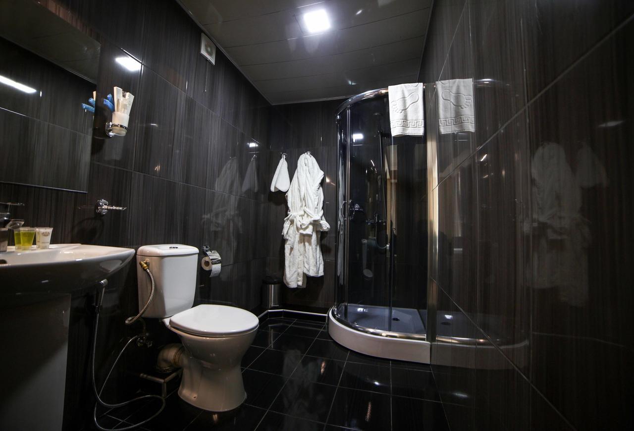 טביליסי L Plaza Hotel מראה חיצוני תמונה