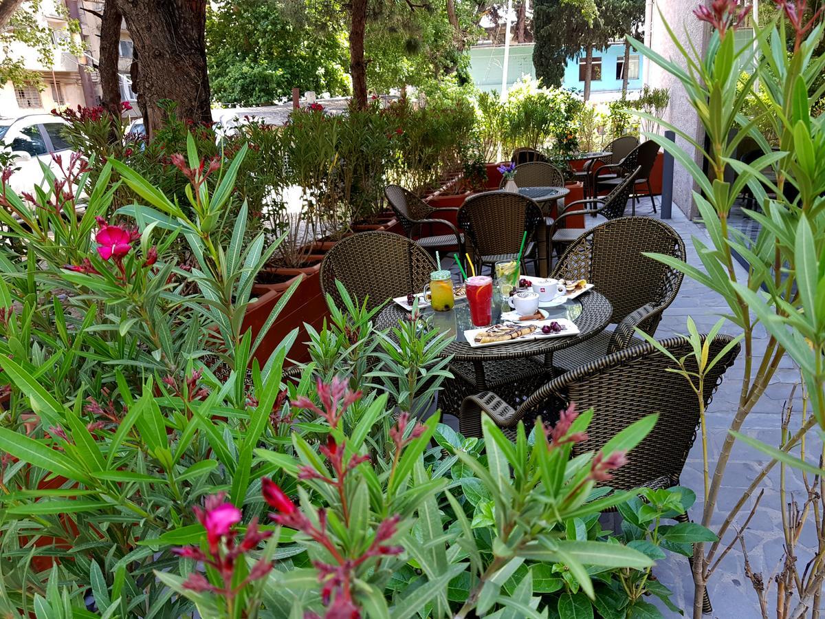 טביליסי L Plaza Hotel מראה חיצוני תמונה