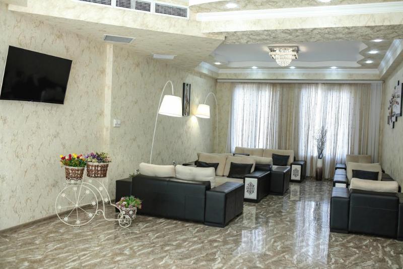טביליסי L Plaza Hotel מראה חיצוני תמונה