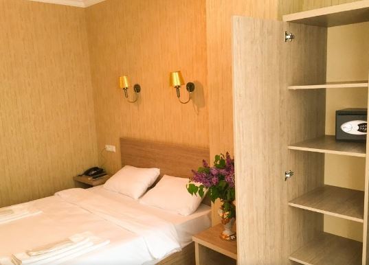 טביליסי L Plaza Hotel מראה חיצוני תמונה