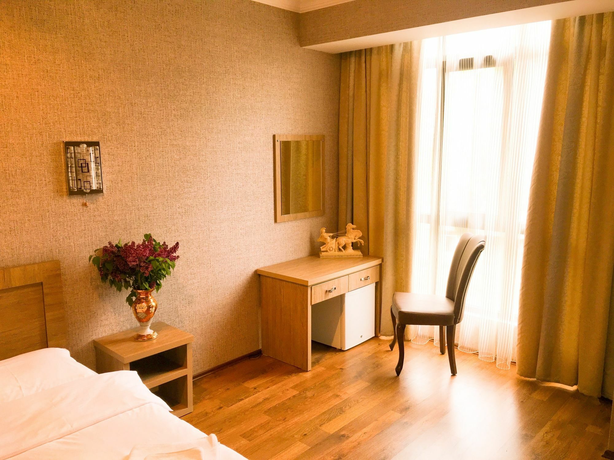טביליסי L Plaza Hotel מראה חיצוני תמונה